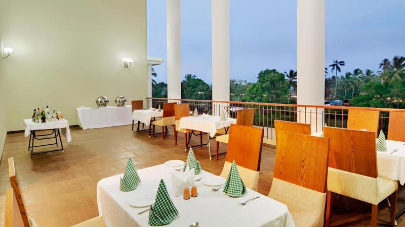 קלנגוטה Palm Resort מראה חיצוני תמונה
