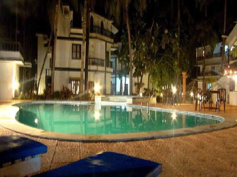 קלנגוטה Palm Resort מראה חיצוני תמונה