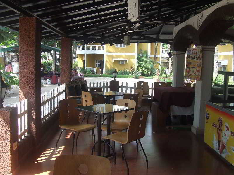 קלנגוטה Palm Resort מראה חיצוני תמונה