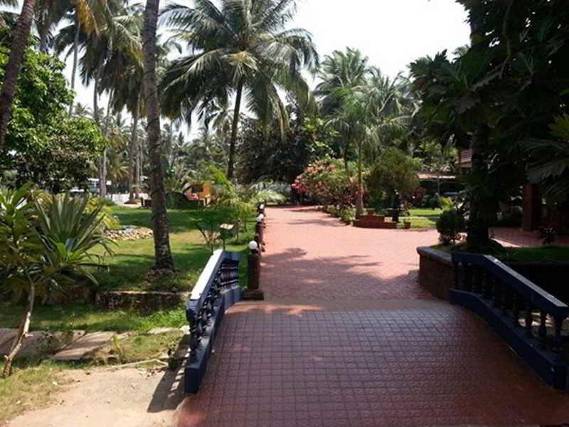 קלנגוטה Palm Resort מראה חיצוני תמונה